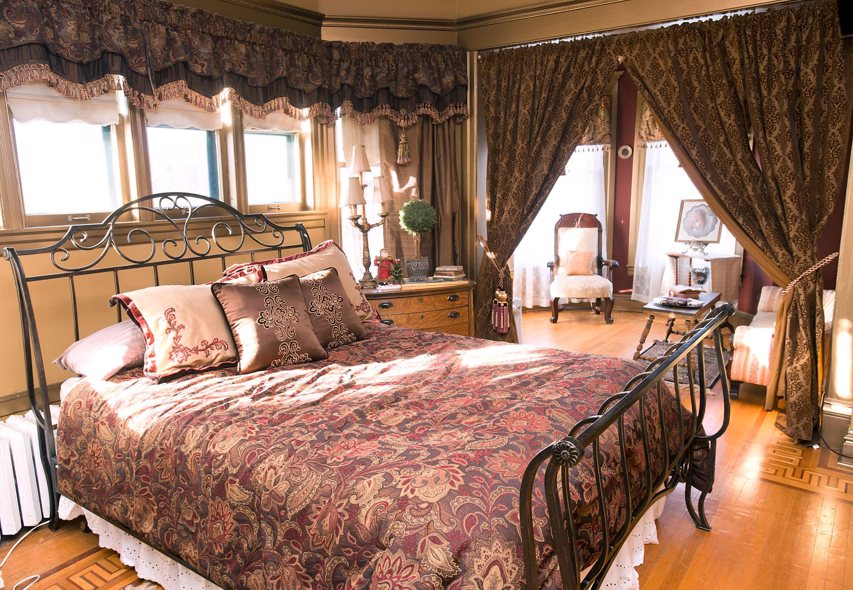 Linda Sue Manor